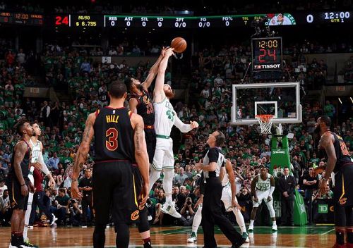  2024年NBA新状元揭晓：篮球新星闪耀，足球世界亦瞩目  